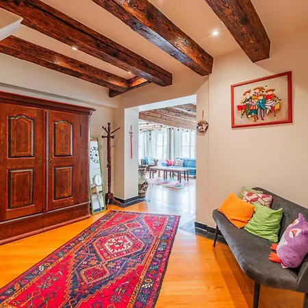 Apartment La Place De La Cathedrale - Superbe Appt Face A La Cathedrale