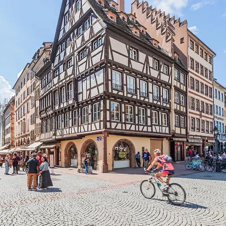 La Place De La Cathedrale - Superbe Appt Face A La Cathedrale Apartment *